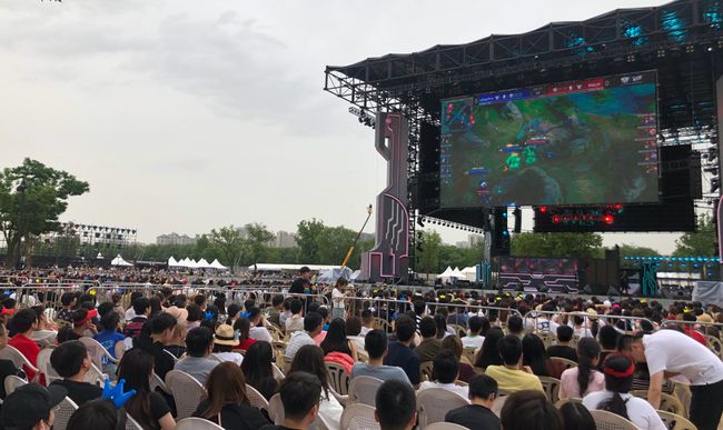 腰阵型中与 腰阵型中与