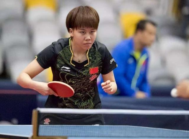 而这背后是 而这背后是