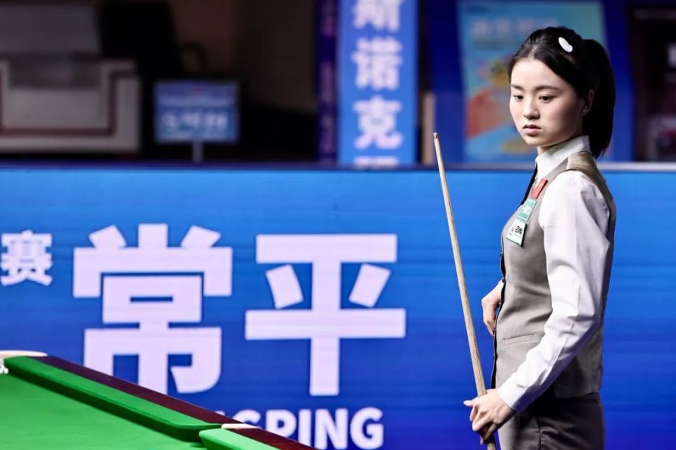 东京站郑钦文全场轰16记Ace 2-0肯宁夺赛季第3冠